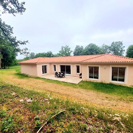 "Jolie Maison Confortable Au Coeur D'Un Environnement Calme Et Boise" Saint-Vincent-sur-l'Isle Exterior foto